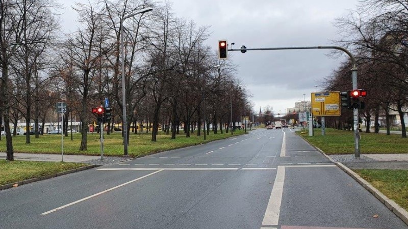 Rot-Countdown an der Ampel St. Petersburger Straße/Kreuzstraße   Foto: Straßen- und Tiefbauamt Dresden 