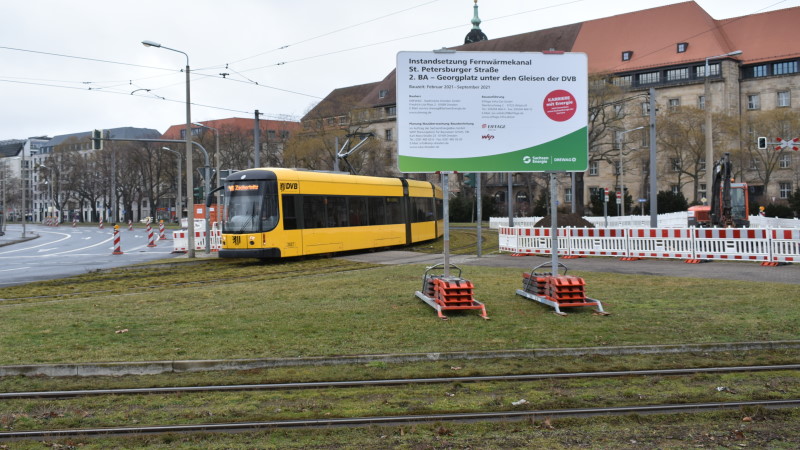SachsenEnergie erneuert Fernwärmekanal am Georgplatz - DVB Umleitungen kommen!   Foto: MeiDresden.de