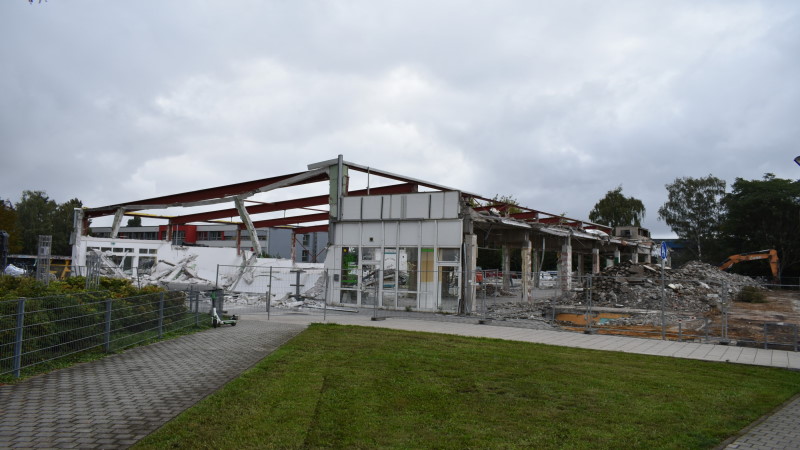 Der Abriss der ehemaligen Kult-Gaststätte in Gorbitz  Foto: © MeiDresden.de
