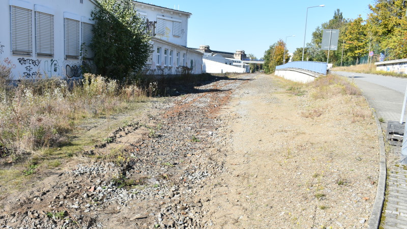 Letzte Gleisreste der alten Industriebahn werden abgebaut!  Foto: © MeiDresden.de/Mike Schiller