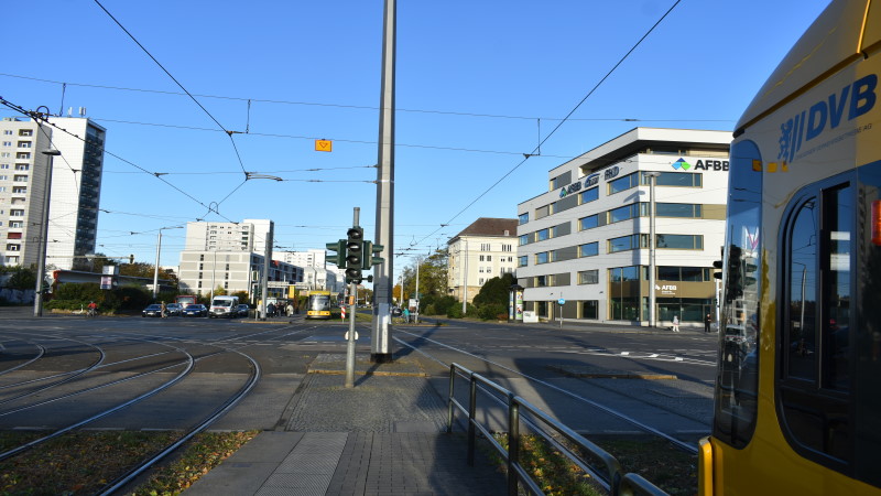 Intelegente Ampeln sollen Straßenbahnen schneller durchlassen   Foto: © MeiDresden.de