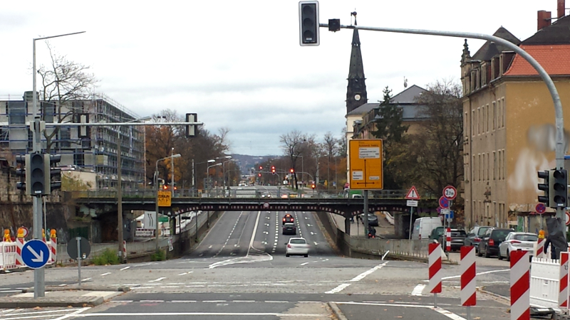 Albertstadt: Neue Ampel an der Kreuzung Stauffenbergallee/Rudolf-Leonhard-Straße ©MeiDresden.de