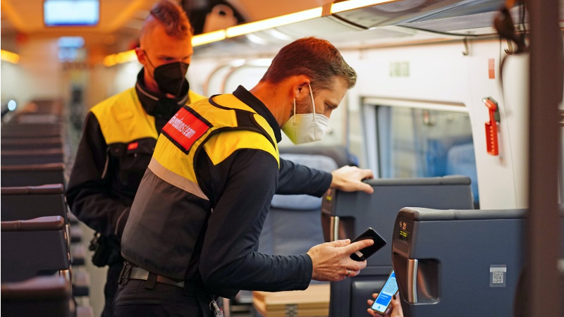 3G bei der Bahn: Fahrgäste unterstützen neue Regeln © DB AG VolkerEmersleben