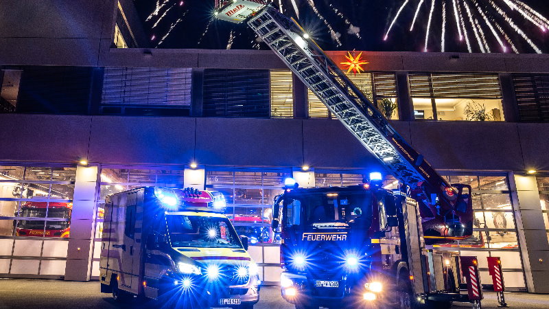 FW Dresden: Bilanz zum Einsatzgeschehen von Feuerwehr und Rettungsdienst der Landeshauptstadt Dresden zum Jahreswechsel 2021/2022 © Feuerwehr Dresden