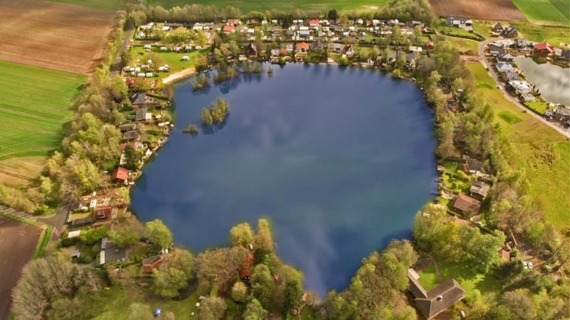 Der Campingplatz Blauer See im Emsland steht ganz im Zeichen von Ökologie und Artenschutz. ©djd/TourismusMarketing Niedersachsen/Campingplatz Blauer See/Hoppe Film