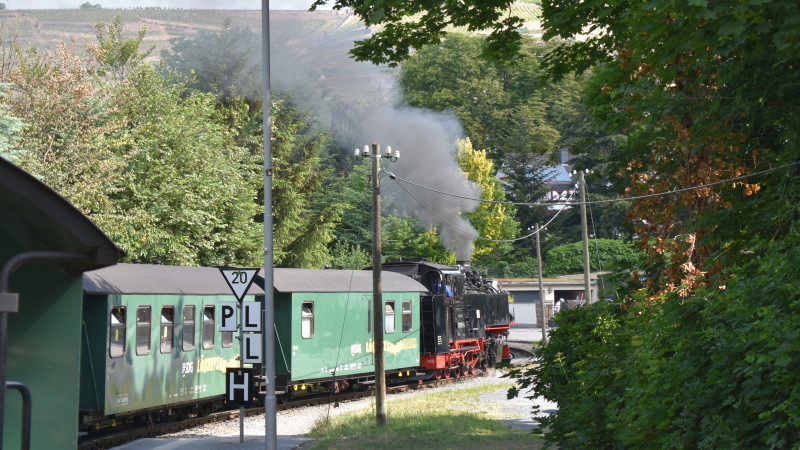 Lößnitzgrundbahn geht in Streckensperrung - Weißeritztalbahn fährt häufiger ©MeiDresden.de