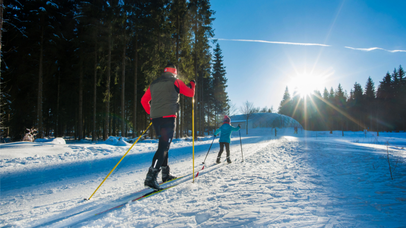 Durch die Ski- und Aktivregion Oberes Vogtland verlaufen rund 450 Kilometer gespurte Loipen. © djd/Tourismusverband Vogtland/Marcus Dassler