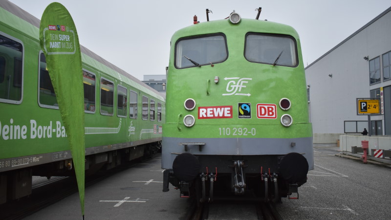 REWE und Deutsche Bahn starten Einkaufs-Bus für ländliche Gebiete - Vorstellung auf der Grünen Woche in Berlin  Foto: © MeiDresden.de/Mike Schiller