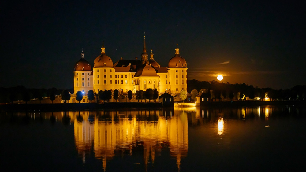 Schloss Moritzburg bei Nacht ©Oliver Killig