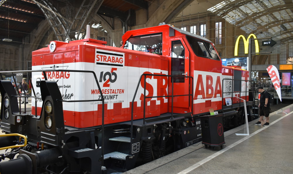 Arbeitszug der STRABAG   Foto: MeiSachsen.de/Mike Schiller