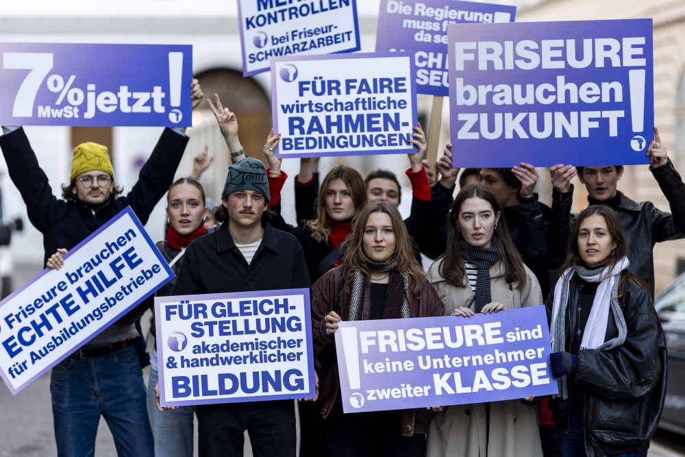 Friseurinnen und Friseure kämpfen um politische Unterstützung für faire Rahmenbedingungen   Foto: © Martin Steiger