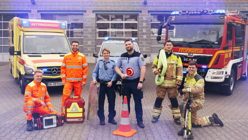 Gemeinsam sind Polizei, Feuerwehr und Rettungsdienst im #EinsatzfuerDresden. © Feuerwehr Dresden 
