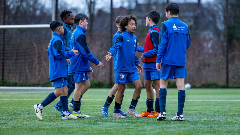 Lasst uns über Fuball sprechen. Wenn ein Bezug zum Alltag und zu den Interessen von Kindern und Jugendlichen gegeben ist fällt auch Sprachmuffeln das Lernen von Vokabeln leichter ©Studienkreis