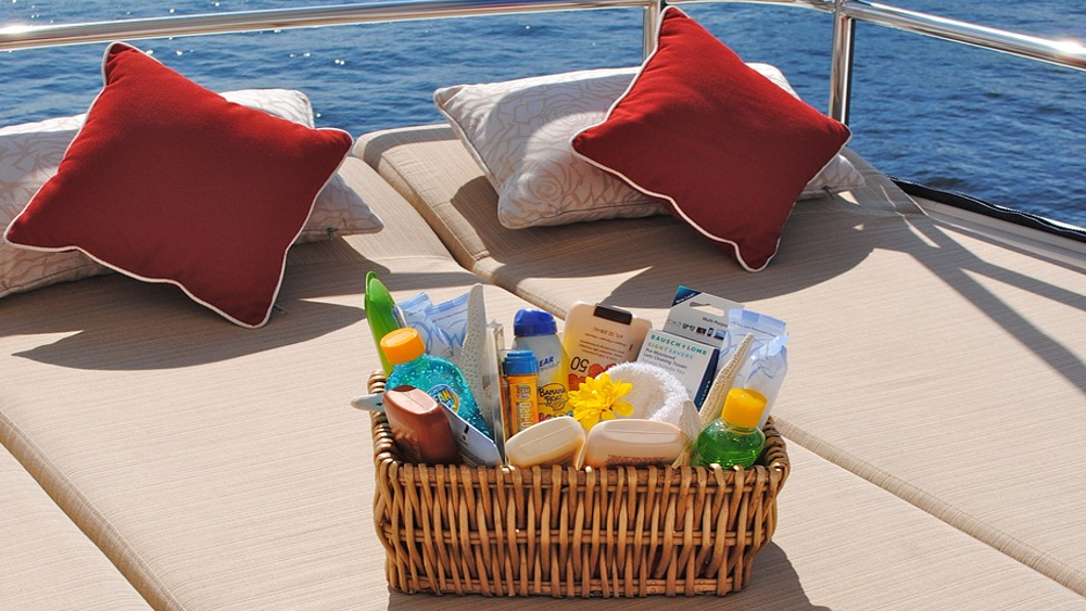 Sonnencreme, After-Sun-Lotion, Deo – im Sommer benötigt die Haut spezielle Pflege. ©Symbolfoto (Pixabay)
