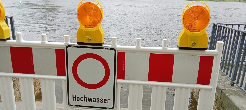 Hochwasser am Blauen Wunder Dresden   Foto: © Petra Eichler