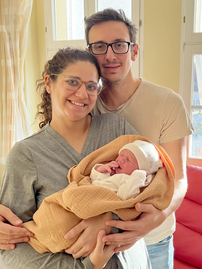 Ana Garcia und Dorian Knötig mit ihrem Sohn Liam Horacio    Foto:  Krankenhaus St. Joseph-Stift Dresden GmbH