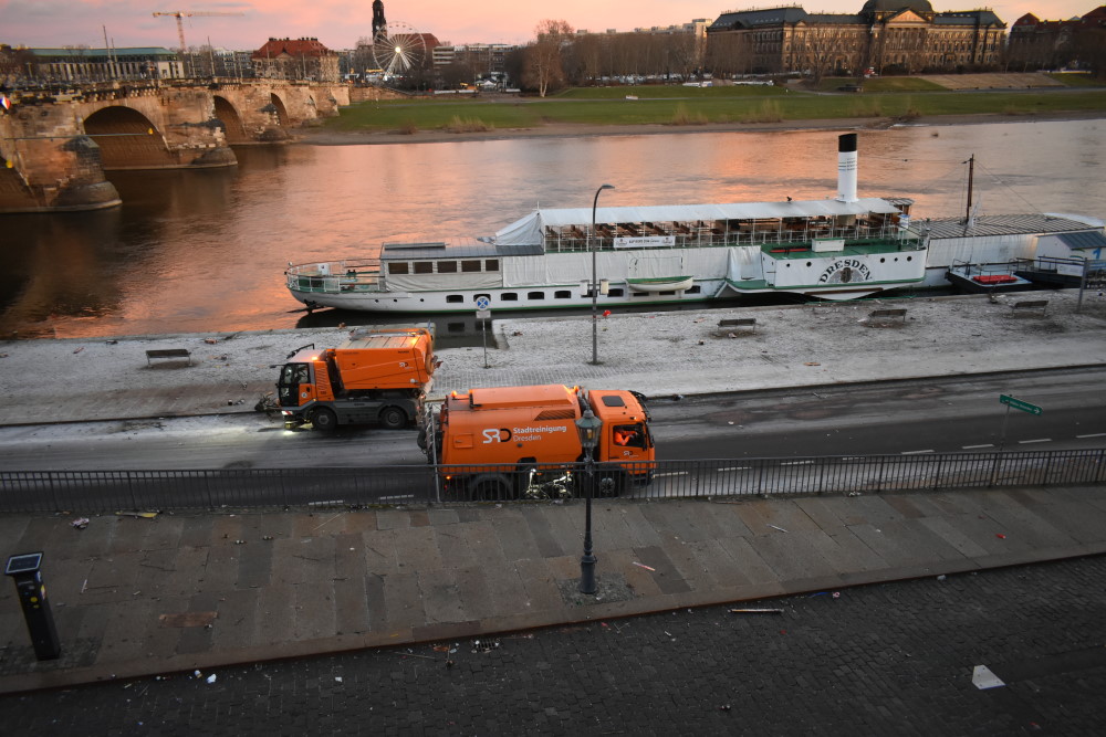 Terrassenufer am Neujahrsmorgen 2025   Foto: © Mike Schiller/MeiDresden.de