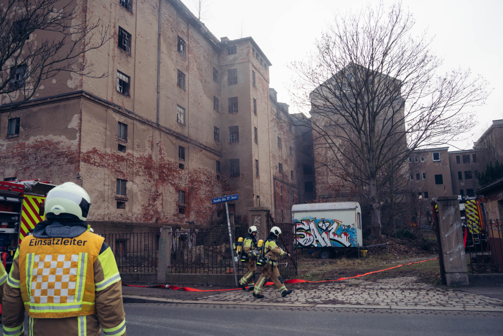 © Feuerwehr Dresden Die Rauchentwicklung ist deutlich wahrnehmbar.