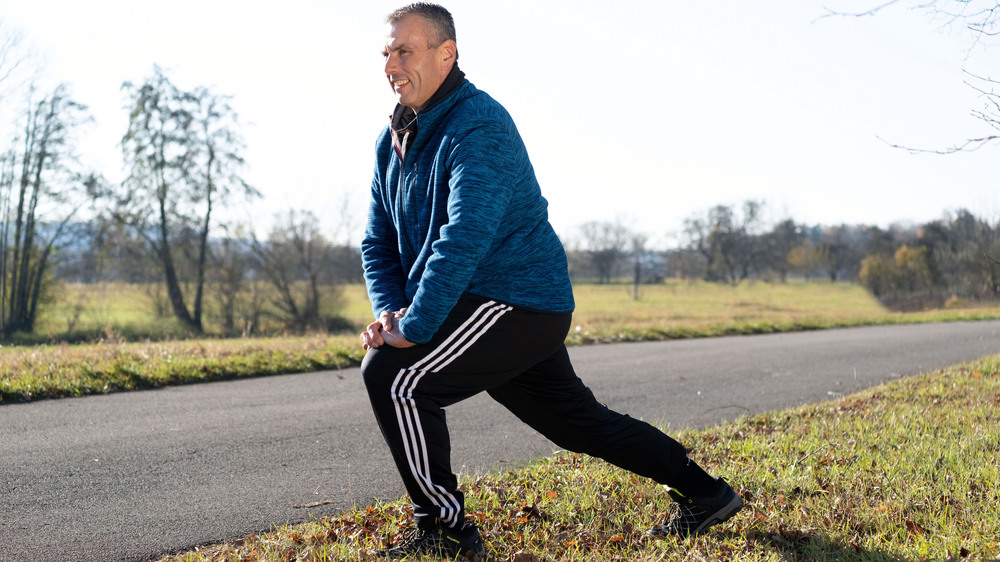 Abnehmen – und Gesundheitsrisiken senken: Das 52-Wochen-Programm verfolgt einen ganzheitlichen Ansatz aus Ernährungs-, Verhaltens-, Bewegungstherapie und ärztlicher Betreuung. Foto: DJD/Optifast