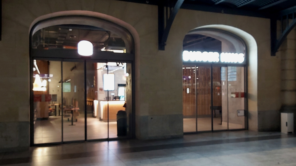 Auch BURGER KING lädt ab 25. März im frischen und modernen Ambiente ein. Foto: MeiDresden.de