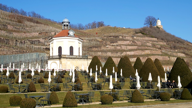 Im März und April erwartet Schloß Wackerbarth seine Gäste zum Sektfrühling. Foto: MeiDresden.de