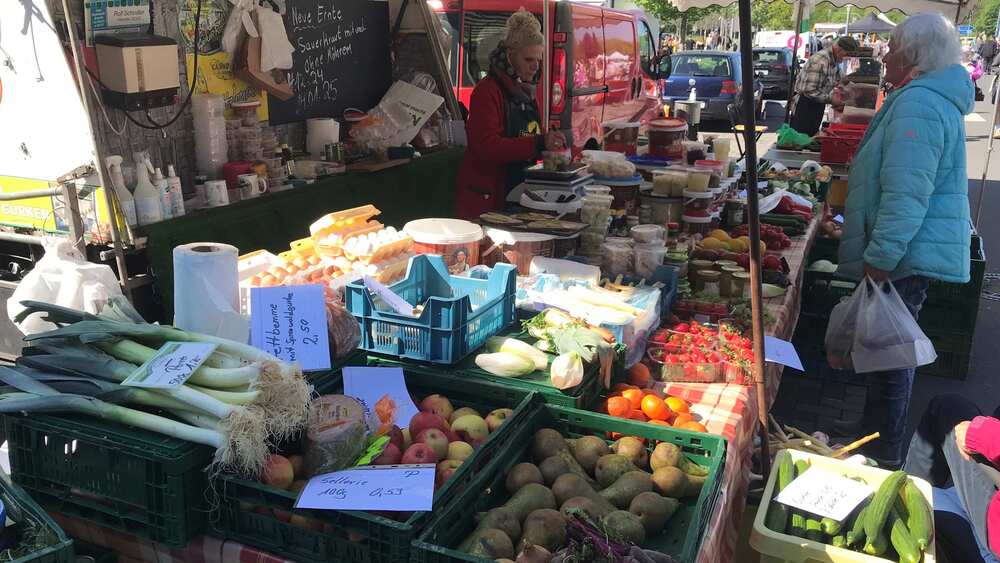 Ein großes Obst und Gemüseangebot ergänzt den Markt. Foto:PR