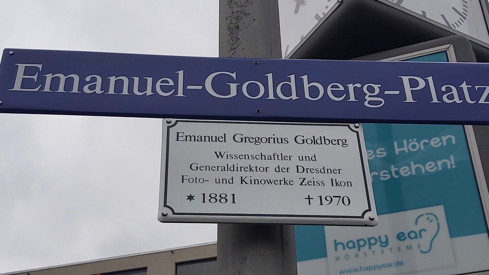 Emanuel Goldberg Platz in Dresden Striesen eingeweiht. Foto: MeiDresden.de