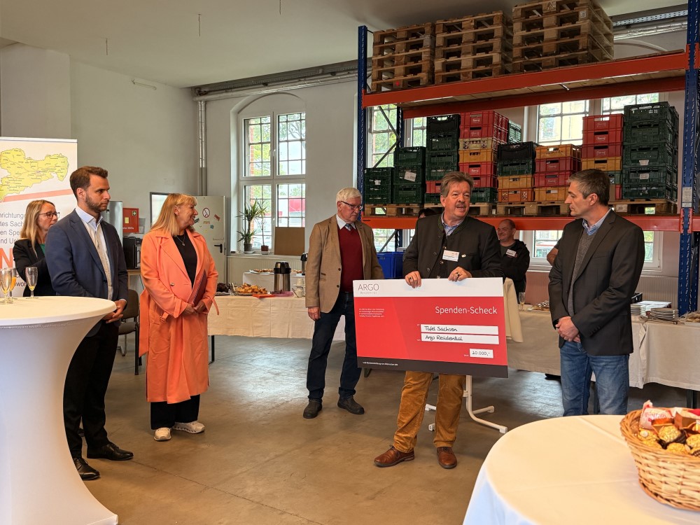 Felix Hitzig - MdL/CDU; Petra Köpping - Staatsministerin für Soziales, Gesundheit u. gesellschaftlichen Zusammenhalt; Dietmar Haase – Ehrenvorsitzender; Stephan Trutschler – Landesvorsitzender Tafel Sachsen e. V.; Rene Deschner - ARGO Residential GmbH & Co. KG, Leipzig;     Foto: © meeco Communication Services GmbH