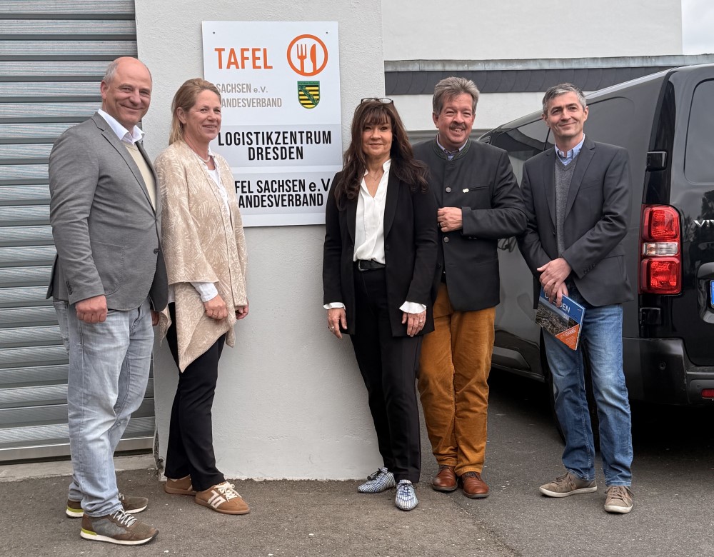 TFL05 Familie Nöthe/Flasche - Vermieter; Ines Saborowski – MdL/ Erste Vizepräsidentin des Sächsischjen Landtags ; Stephan Trutschler, René Drescher  Foto:  © meeco Communication Services GmbH