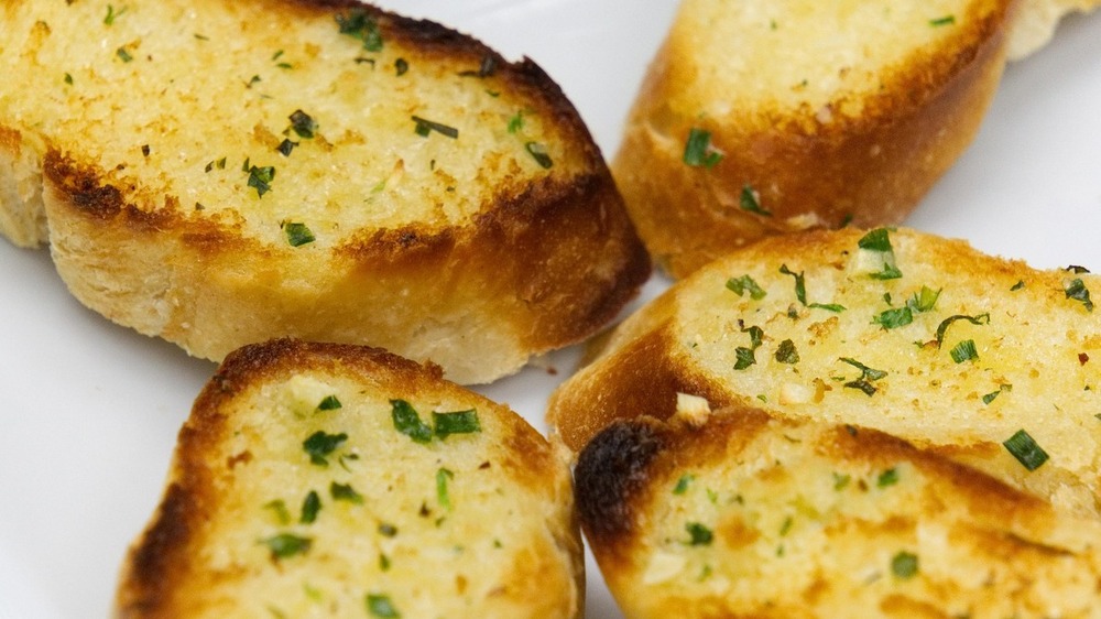 Fast alle Kräuterbaguettes empfehlenswert . Symbolfoto: Pixabay)