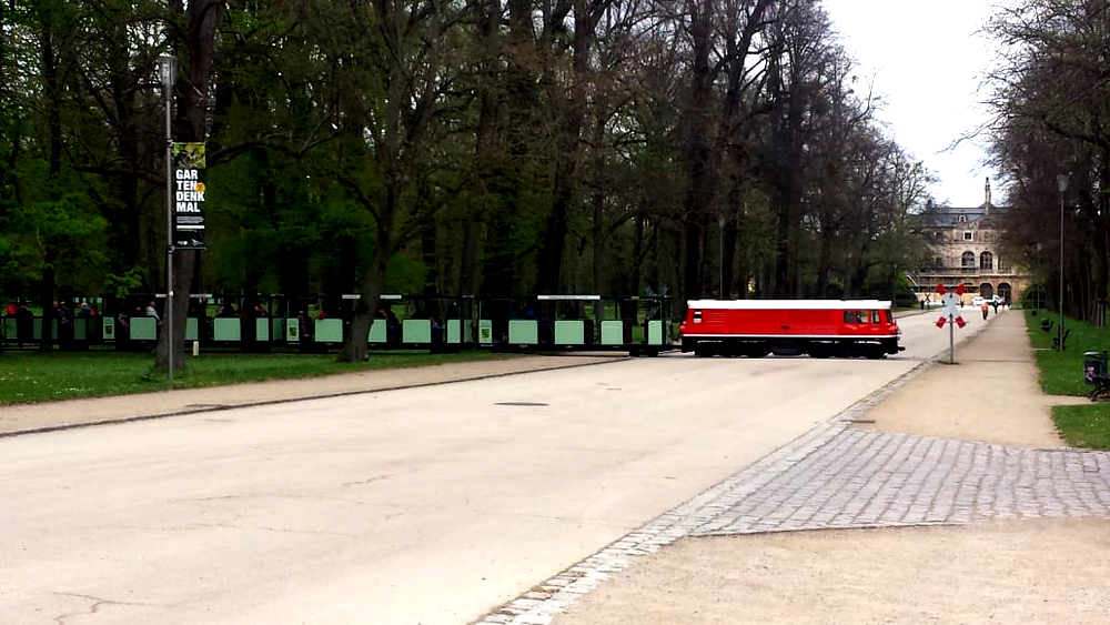 Seit 75 Jahren fährt die Dresdner Parkeisenbahn durch den Großen Garten. Foto: MeiCresden.de