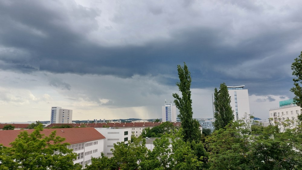 16:30:25 Uhr "Es zieht sich immer mehr zu"   Foto: © MeiDresden.de