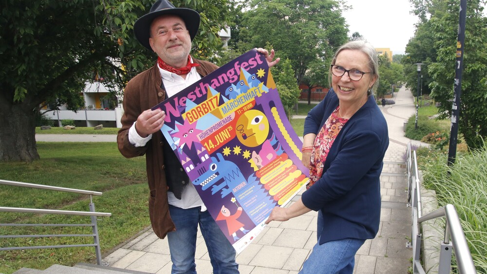 Jürgen Czytrich vom Omse e.V. und Astrid Hoffmann von der EWG organisieren bereits  das 17. Westhangfest gemeinsam und koordinieren fast 50 Akteure aus dem Stadtteil, ob Vereine, Initiativen oder Sponsoren. Foto: PR Mutschke