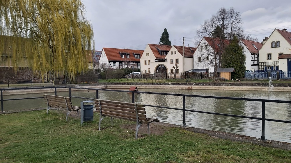  Naundorf ist der älteste urkundlich erwähnte Ortsteil von Radebeul, Der historische Dorfkern lädt mit seinen Fachwerkhäusern zum verweilen ein. Foto: MeiDresden.de/Frank Loose 
