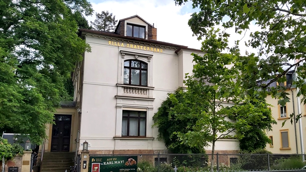 Villa Shatterhand, das Vorderhaus des Radebeuler Karl May Museums, welches demnächst noch erweitert werden soll. Foto: MeiDresden.de/Frank Loose