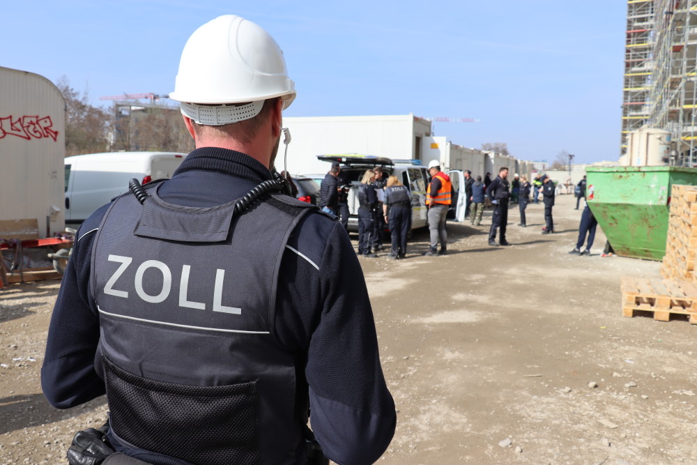Baustellenkontrolle   © Zoll