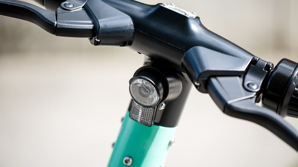 Elektroroller sind eine gute Alternative zu Rad und Fußweg – doch nicht alle Modelle überzeugen im Test der Stiftung Warentest.. Symbolfoto (Pixabay)