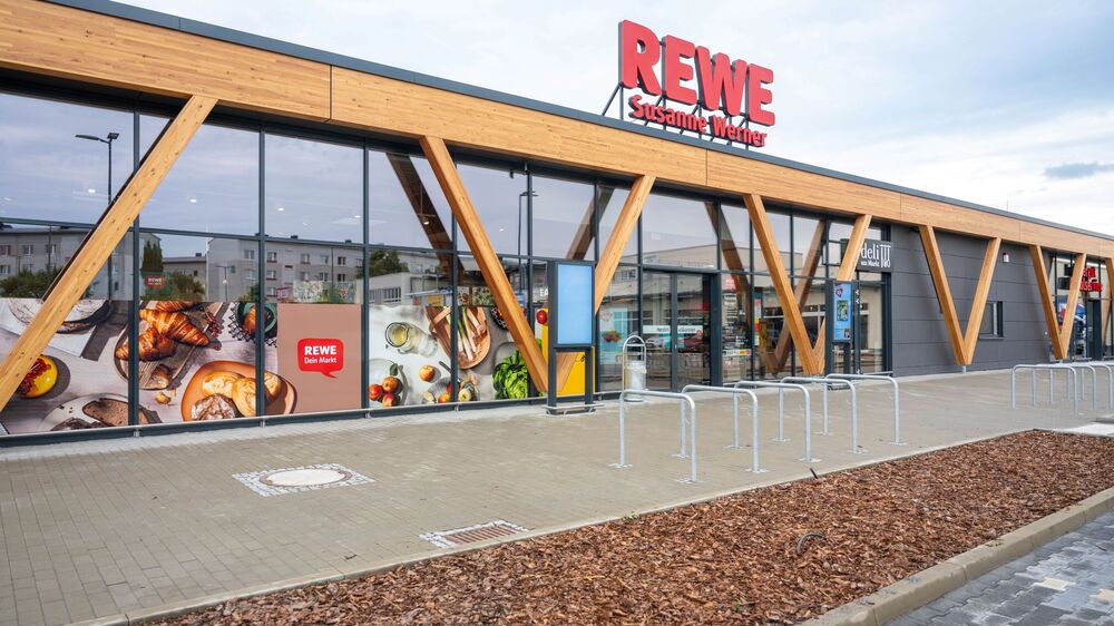 REWE Dresden Klotzsche Aussenansicht. Foto: Crispin-Iven Mokry 