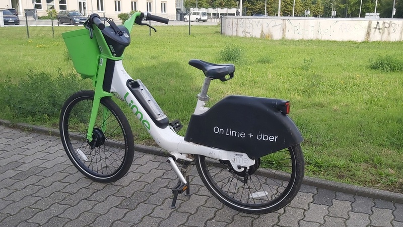 Neue E-Bikes von Lime und Uber in Dresden. Foto: MeiDresden.de