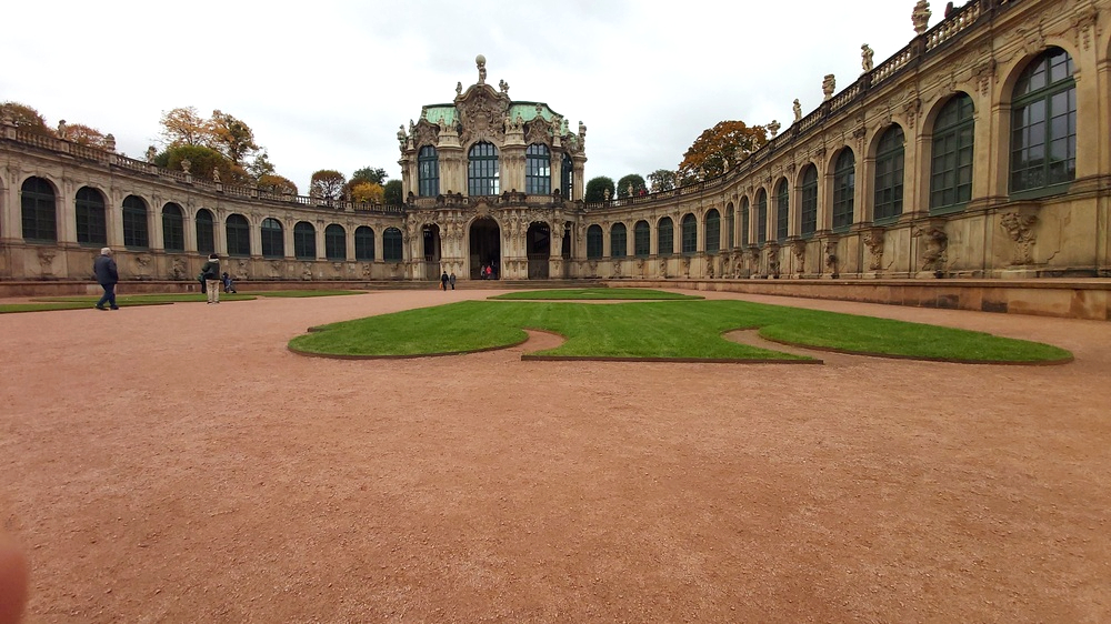In edler Schönheit erstrahlt der sanierte Innenhof des Dresdner Zwingers. Foto: MeiDresden.de