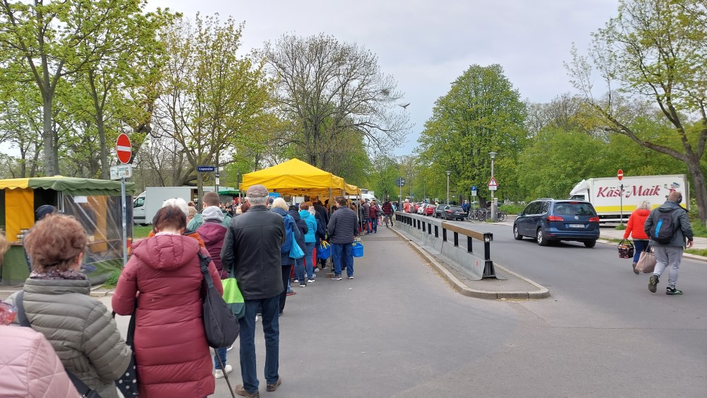 Anstehen beim "Käse Maik" © MeiDresden.de