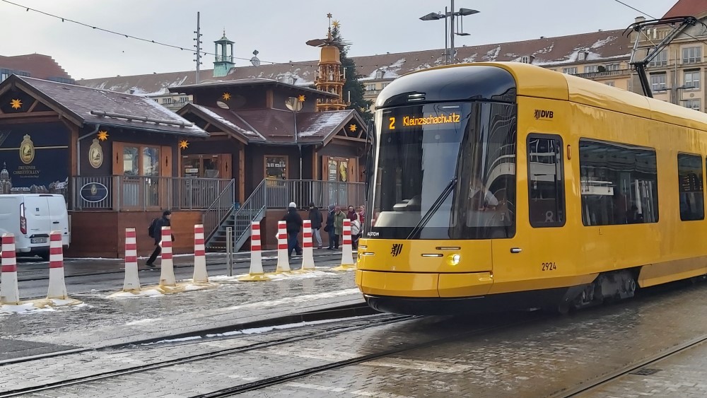 NGTDXDD 2924 am Altmarkt in Dresden   Foto:  © MeiDresden.de