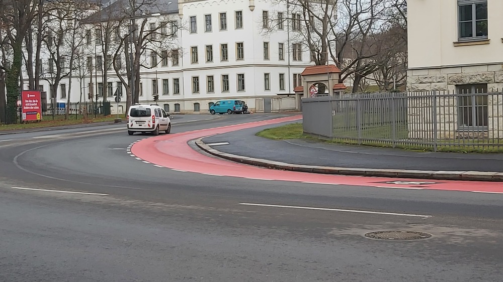 Der Abschnurr zwischen Hammerweg und Einfahrt Polizeipark ist bereits fertiggestellt worden. Foto: MeiDresden.de