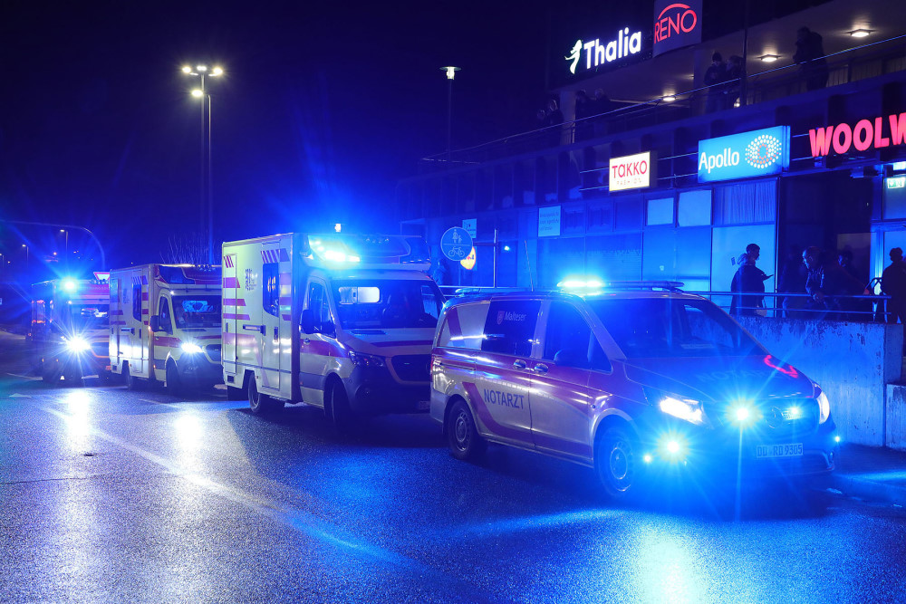 © Roland Halkasch Etwa 90 Einsatzkräfte wurden alarmiert.