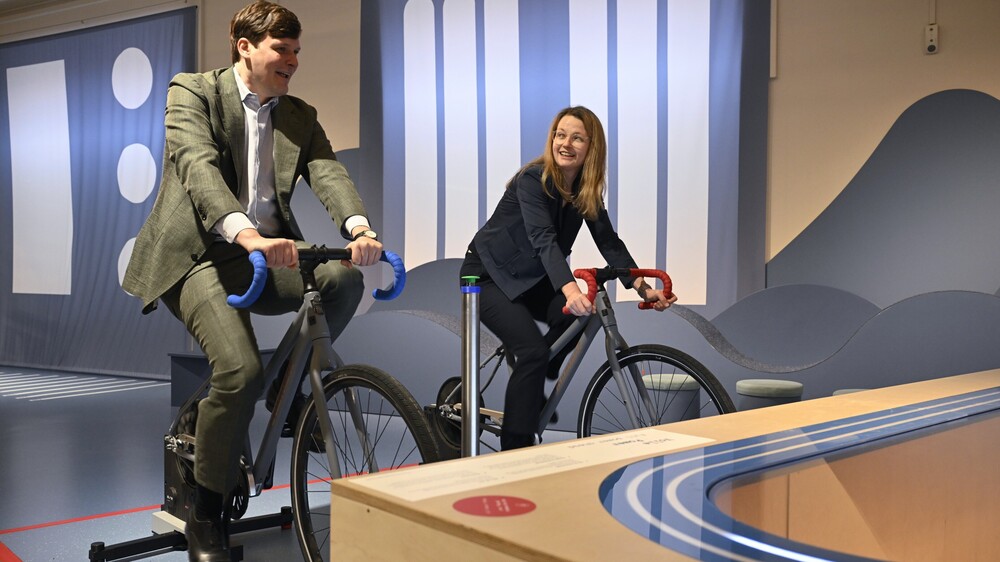 Eroffnung dyna mix lab - Radrennen StM Clemens vs. Kultur&shy;bür&shy;ger&shy;meis&shy;terinn Klepsch © BLEND3 - Frank Grätz