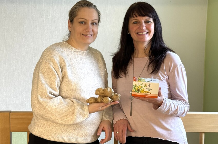 Apothekerin Susan Lorenz und Grit Schuster von Bombastus v.l. Foto Sabine Mutschke