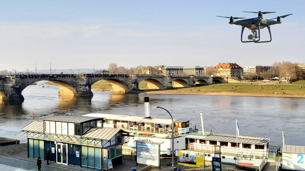 Foto: © MeiDresden  Drohne: Pixabay   Bildmomntage!