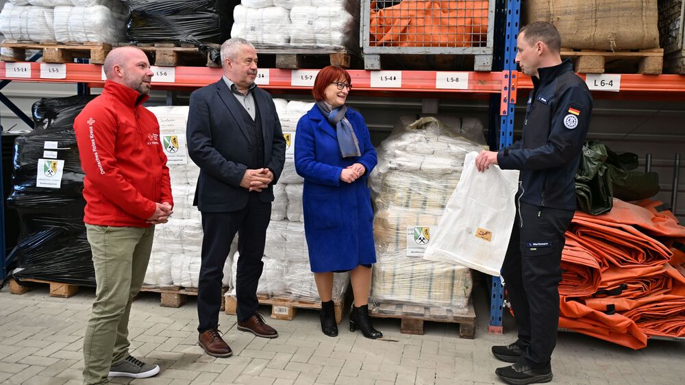 Eröffnung des Bevölkerungsschutzdepots in Dippoldiswalde. Foto:  Landkreis Sächsische Schweiz-Osterzgebirge
