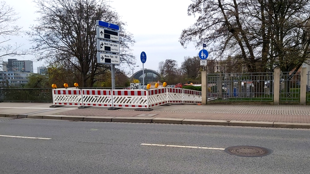 Neuer Radweg ensteht zwischen Wielandstraße und Budapester Straße. Foto: MeiDresden.de