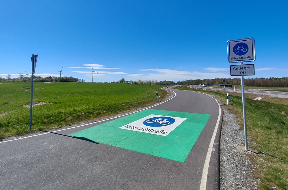 Fahrradstraße Radeberg-Leppersdorf (© LISt GmbH)